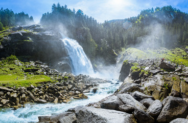 Fototapeta premium Krimmler Wasserfaelle, Park Narodowy Wysokich Taurów, Salzburg, Austria