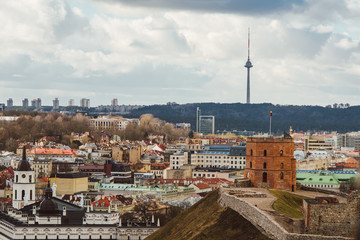 Obraz premium Wilno, Litwa. Panoramiczny widok ze wzgórza Trzech Krzyży