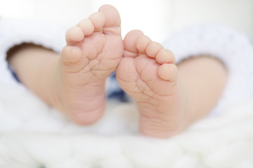 newborn baby feet