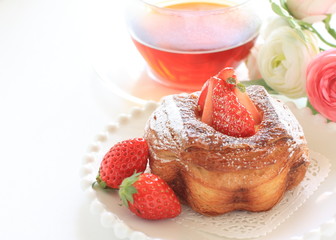 English tea and strawberry pastry