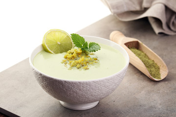 Lentil soup witch matcha and lime in a bowl for vegan, gluten free, allergy-friendly, clean eating and raw diet.