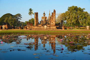 Fototapeta na wymiar Sukhothai Historical Park, World heritage site in Thailand.