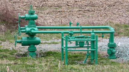 Natural Gas Well Head, Meter and Piping