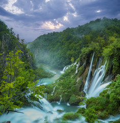 Fototapeta premium Waterfalls in Plitvice National Park, Croatia