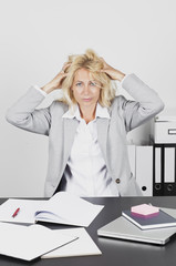 Business Woman, no success, failed projekt work