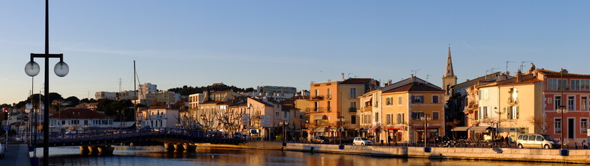 Obraz premium Dans les rues de Martigues