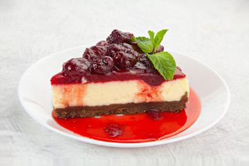 delicious cheesecake with strawberries