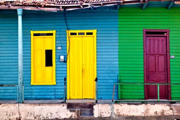 Keuken spatwand met foto Old colorful houses in Baracoa, Cuba © Lena Wurm