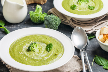 Broccoli cream soup