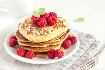 pancakes with berries
