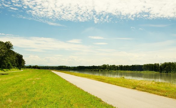 Well Known Danube Cycle Trail Running Along The Danube River In Austria In The Summer. Danube Bicycle Track Is Among The Most Beautiful, Oldest And Longest Cycling Tracks In