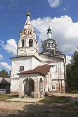 Fototapeta na wymiar Restoration work at the church of Leontia of Rostov in Veliky Ustyug, Vologda region, Russia