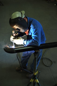 Pipe Welder 1