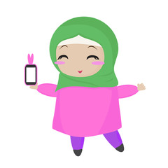 Маленькая мусульманка с телефоном