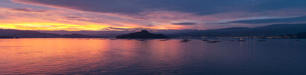 Sunset on the Pontevedra estuary 