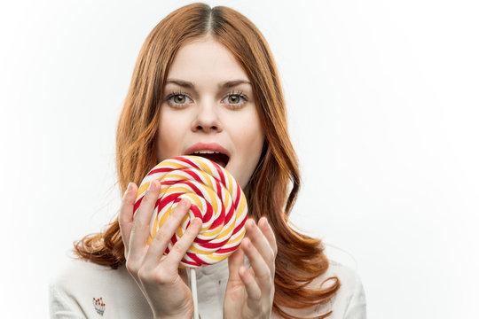 woman with big lillipop 