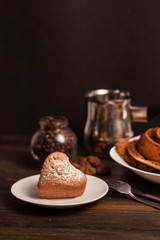 cake muffin coffee 