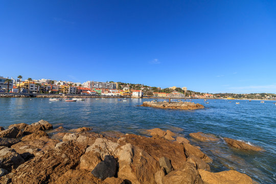 Vista Panor&acirc;mica da Vila de Pa&ccedil;o de Arcos em Portugal