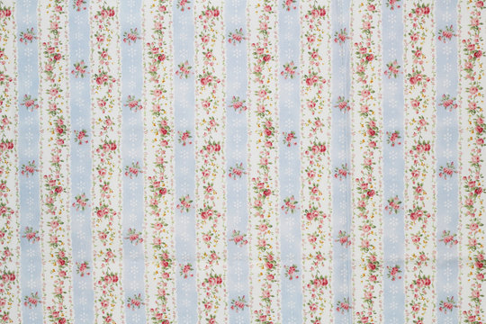Fototapeta Colorful Cotton fabric in vintage roses pattern for background or texture