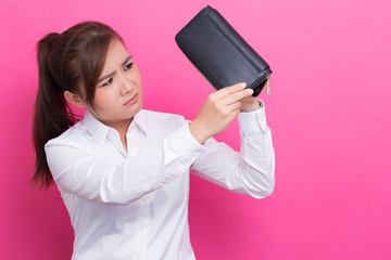 Naklejka premium Poor woman with empty wallet