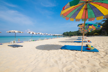  Phuket's beautiful beaches in the summer
