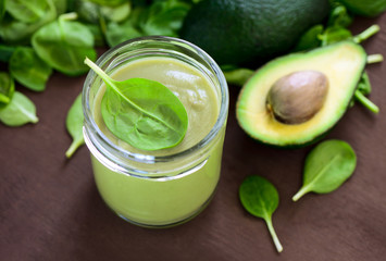 Avocado and spinach smoothies