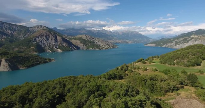 Aerial beautiful serre pon&ccedil;on lake 