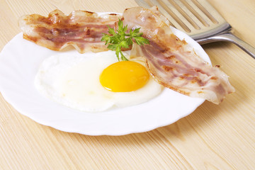 Fried egg with bacon