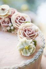 Cake decorated with sugar flowers 