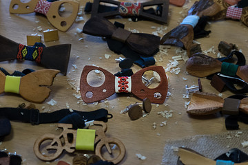 Wooden bow tie, ideal gift for loved man or father's day