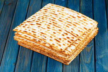Matzah on wooden table