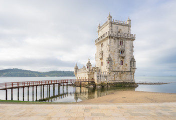 Fototapeta na wymiar Turm von Belem in Lissabon 