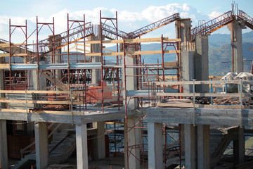 scheletro palazzina in costruzione lavoro 