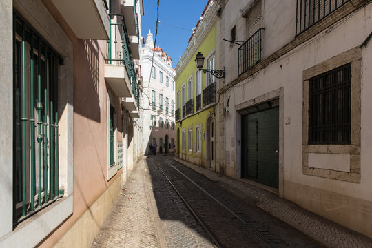 Gasse in Lissabon