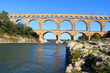 Fototapeta na wymiar Le Pont du Gard en France