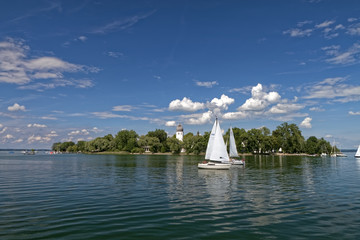 Obraz premium Leisure, sport and recreation on beautiful Lake Chiemsee in Bavaria – Germany