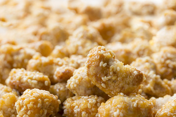 Sugar coated cashew nuts