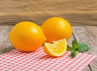 lemons with mint