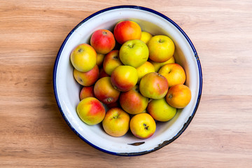apples on wooden ground from above