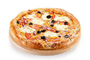Vegetarian pizza with corn and olives