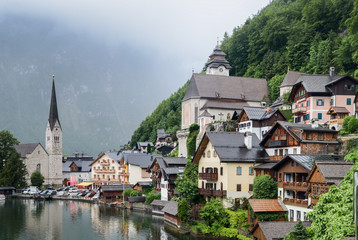 Fototapeta na wymiar Amazing view of famous Hallstatt village in the Austrian Alps at Salzkammergut region, Austria
