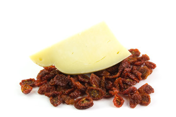 Formaggio e pomodorini essiccati