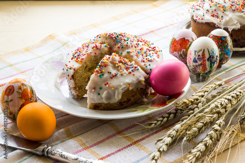 "Пасхальный кулич и яйца в деревенском стиле" Stock photo