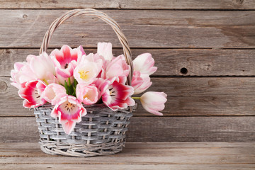 Fototapeta na wymiar Pink tulips bouquet