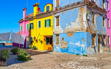 Fototapeta na wymiar Old colorful houses of Burano.