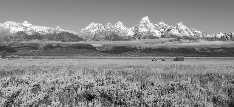 Rural landscape with Vvntage barn and the Teton Range, Grand Teton National Park, Wyoming, USA