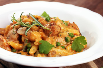KasNocken - Austrian Spaetzle with cheese and caramelized onion.