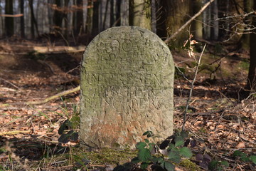 Grenzstein mit Inschrift