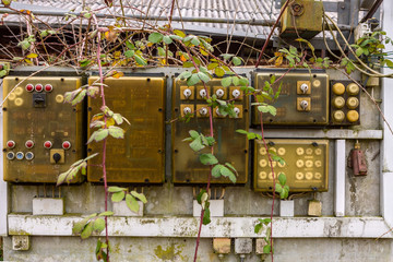 alter verfallener Stromverteiler Elekrtizität  