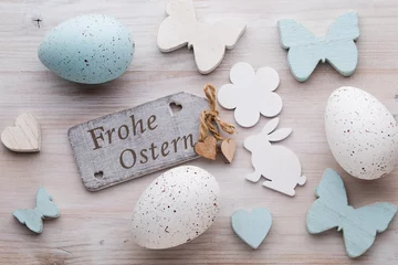 Dekokissen Easter and spring decoration, flowers and eggs. © gitusik